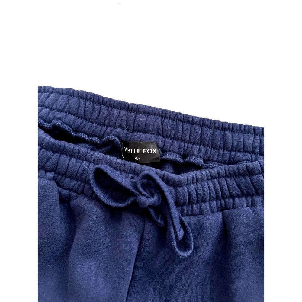 white fox navy blue sweatshorts - size large - Picture 4 of 4
